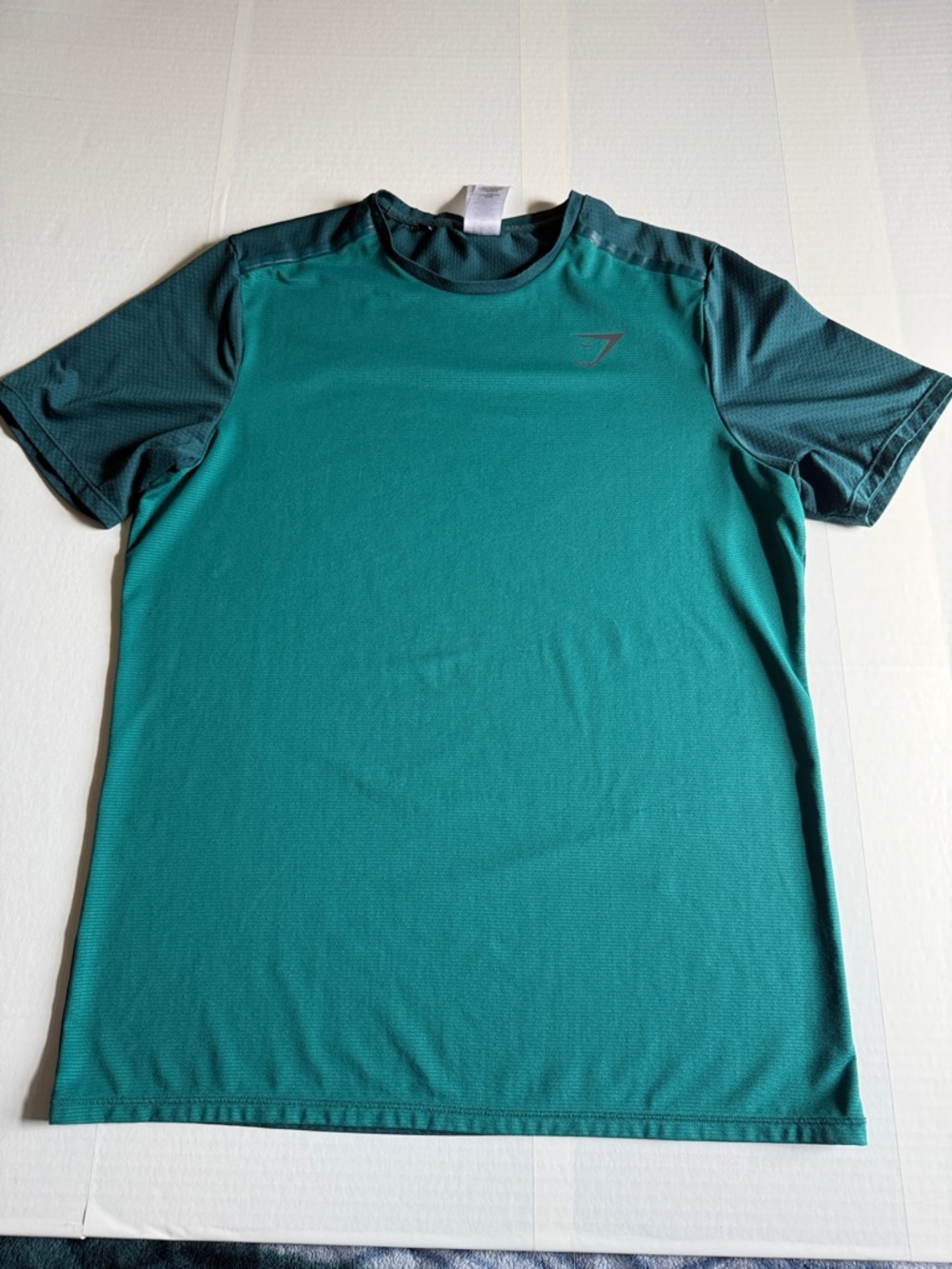 Gymshark Teal Short-Sleeve Performance Tee with Dark Teal Sleeves Size Medium